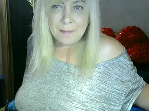 Snapshot of AgoniA7 chatting on 01.26.25 AgoniA7 online show from 01.26.25