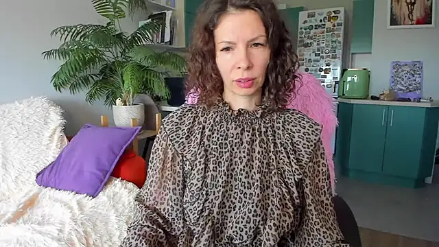 ChristinaGlory online show from 06.04.26