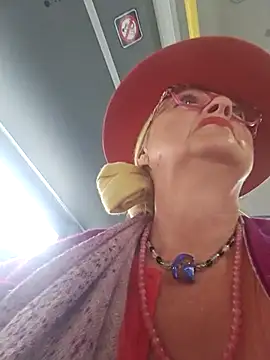 MucMilf59 online show from 04.27.26