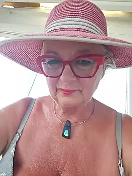 MucMilf59 online show from 07.04.26