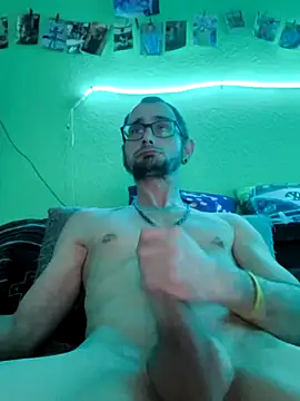 Snapshot of Steveschaw chatting on 02.12.25 Steveschaw online show from 02.12.25