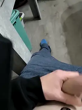 Snapshot of Steveschaw chatting on 09.30.25 Steveschaw online show from 09.30.25