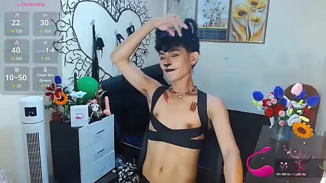 Snapshot of WildestTwink chatting on 10.31.25 WildestTwink online show from 10.31.25