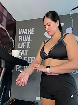 Carolina Novoa online show from 05.05.26