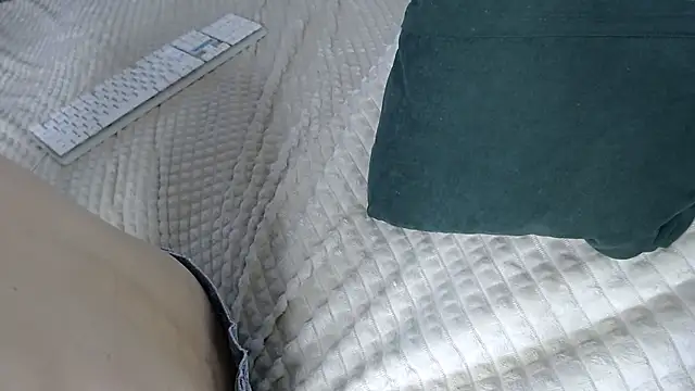 Snapshot of Kiradoll27 chatting on 11.19.25 Kiradoll27 online show from 11.19.25