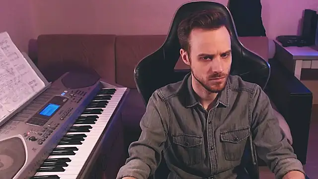 Snapshot of Sweetparker chatting on 11.26.25 Sweetparker online show from 11.26.25