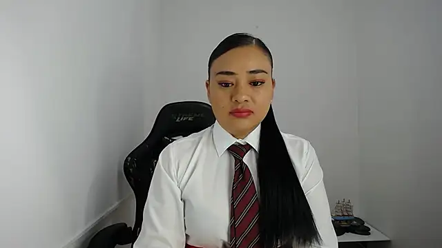 Snapshot of ReyleDoll chatting on 01.07.25 ReyleDoll online show from 01.07.25