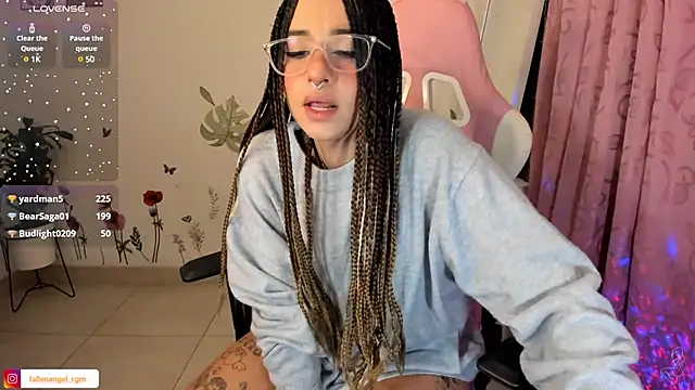 Snapshot of Fallengangel chatting on 01.30.25 Fallengangel online show from 01.30.25