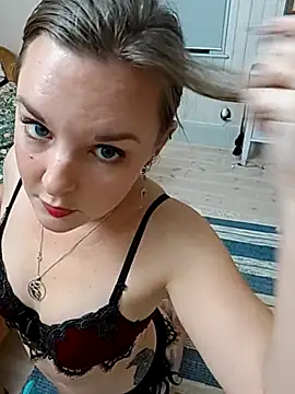 SwedishJennifer online show from 11.05.25