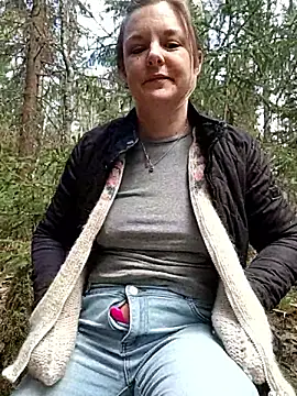 Snapshot of SwedishJennifer chatting on 04.03.26 SwedishJennifer online show from 04.03.26