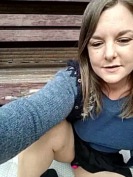 Snapshot of SwedishJennifer chatting on 04.17.26 SwedishJennifer online show from 04.17.26
