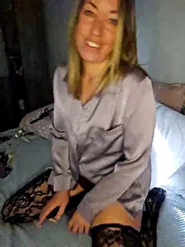 Snapshot of _NinaLuvSins_ chatting on 11.02.25 NinaLuvSins online show from 11.02.25