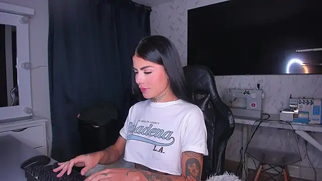 Lisegg  online show from 01.23.25