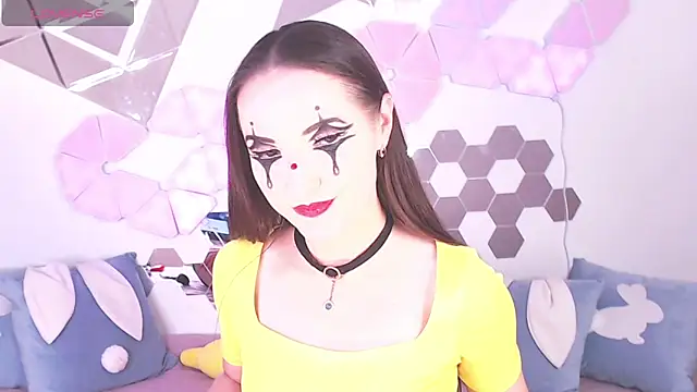 Snapshot of LexiKiss chatting on 12.28.24 LexiKiss online show from 12.28.24