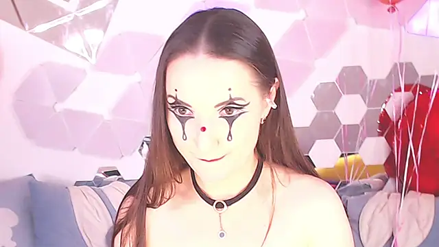 Snapshot of LexiKiss chatting on 02.07.25 LexiKiss online show from 02.07.25