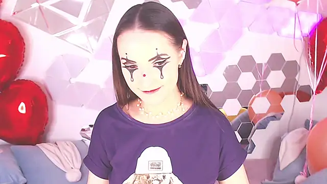 Snapshot of LexiKiss chatting on 02.15.25 LexiKiss online show from 02.15.25