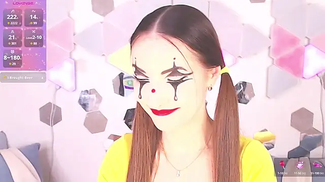 Snapshot of LexiKiss chatting on 10.03.25 LexiKiss online show from 10.03.25