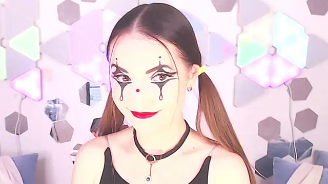 Snapshot of LexiKiss chatting on 10.14.25 LexiKiss online show from 10.14.25