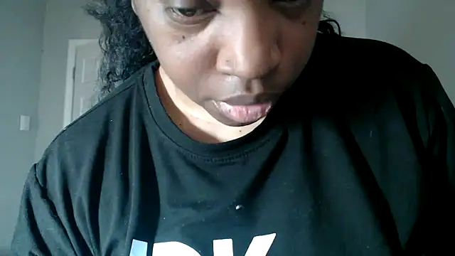 Sexymona1218 online show from 09.15.25