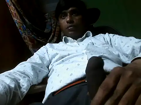 Snapshot of desiboy1101 chatting on 03.16.25 desiboy1101 online show from 03.16.25