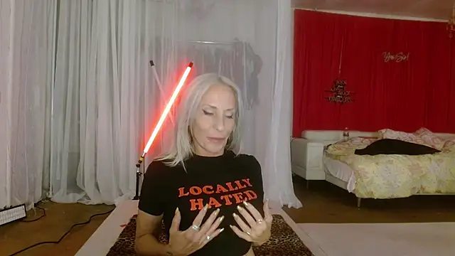 Snapshot of Sweet-Ginger chatting on 01.21.25 Sweet-Ginger online show from 01.21.25