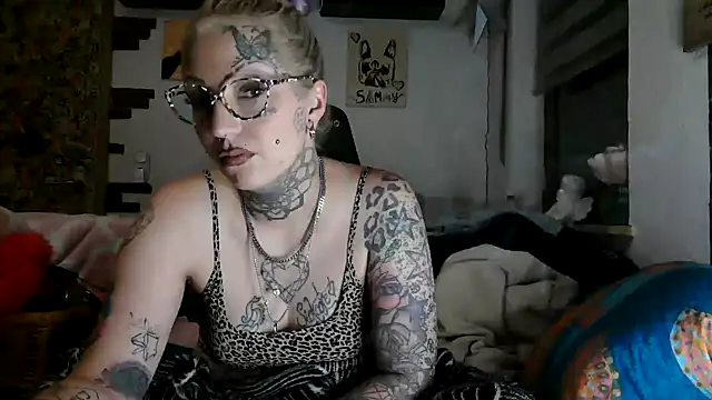 RoxxyInk online show from 06.01.26