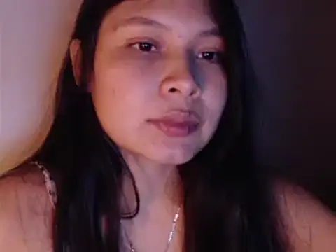 Snapshot of evolet01 chatting on 01.29.25 evolet01 online show from 01.29.25