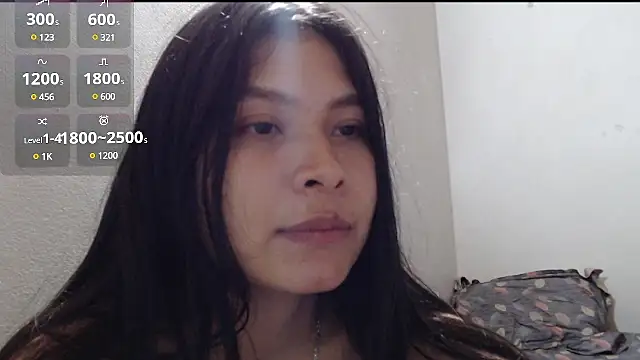 Snapshot of evolet01 chatting on 02.12.25 evolet01 online show from 02.12.25