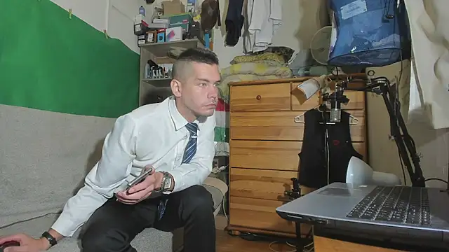 viraglaci18xh online show from 11.03.25