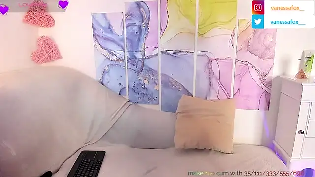 VanessaFox   online show from 02.06.25