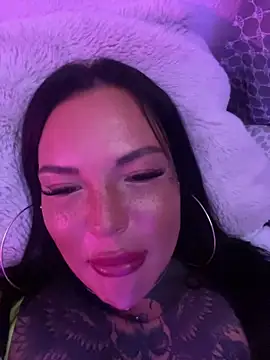  MelinaCurves  online show from 09.28.25