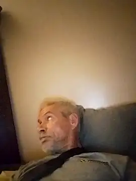 Snapshot of Biknight chatting on 09.27.25 Biknight online show from 09.27.25