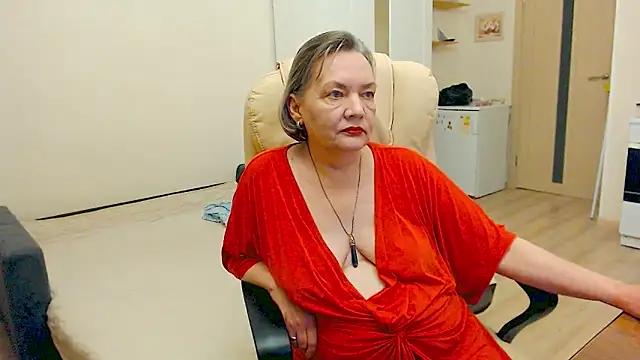 Snapshot of MomJaneSex chatting on 10.22.25 MomJaneSex online show from 10.22.25