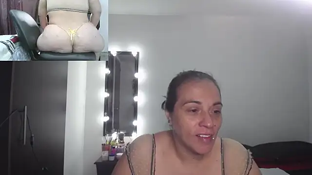 Snapshot of zoe_hotxxx chatting on 03.08.25 zoe hotxxx online show from 03.08.25