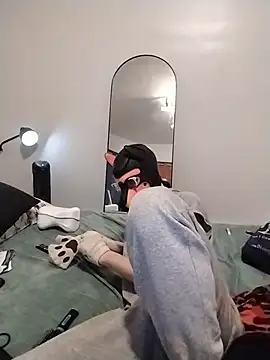 Snapshot of DerrickDigBick chatting on 11.09.25 DerrickDigBick online show from 11.09.25