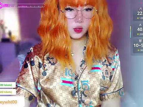 Snapshot of HOTnWILDalice chatting on 07.27.26 HOTnWILDalice online show from 07.27.26