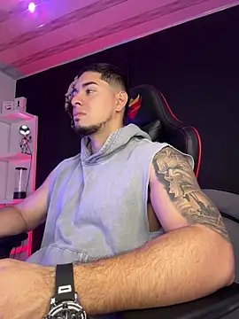 Snapshot of Dimitri_Colleman chatting on 12.14.25 Dimitri Colleman online show from 12.14.25