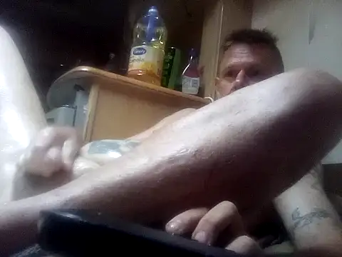 Snapshot of Skody31 chatting on 12.30.24 Skody31 online show from 12.30.24