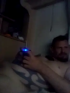 Snapshot of Skody31 chatting on 01.01.25 Skody31 online show from 01.01.25