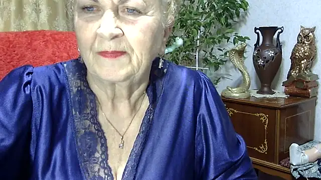 Emma52610 online show from 01.31.25