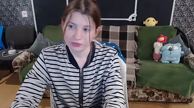 Snapshot of Gr4_soul_ chatting on 03.16.25 Gr4 soul online show from 03.16.25