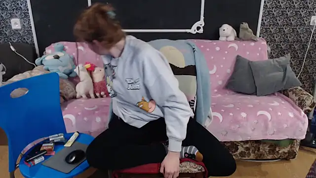 Snapshot of Gr4_soul_ chatting on 11.01.25 Gr4 soul online show from 11.01.25