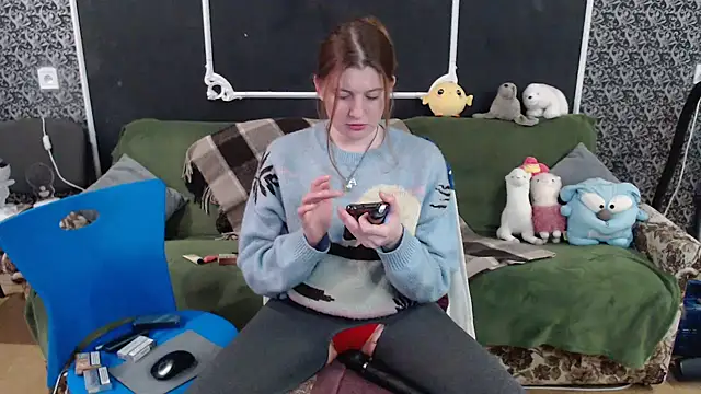 Snapshot of Gr4_soul_ chatting on 11.22.25 Gr4 soul online show from 11.22.25