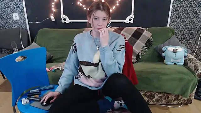 Snapshot of Gr4_soul_ chatting on 12.15.25 Gr4 soul online show from 12.15.25