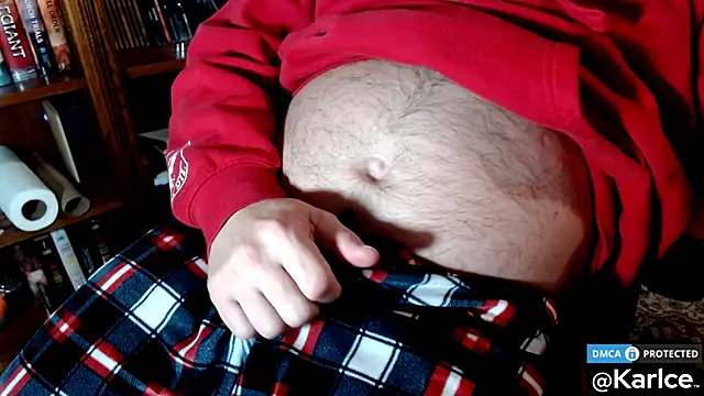 Snapshot of karlce chatting on 12.22.24 karlce online show from 12.22.24