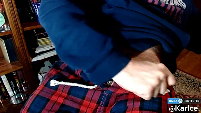 Snapshot of karlce chatting on 02.16.25 karlce online show from 02.16.25