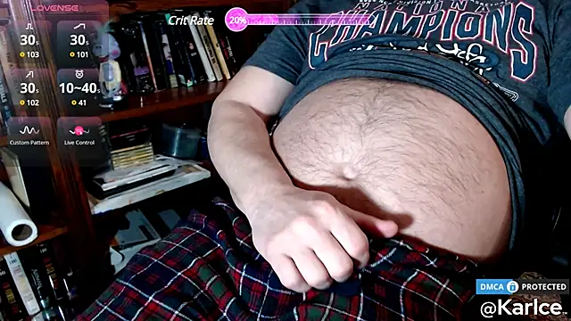 Snapshot of karlce chatting on 03.06.25 karlce online show from 03.06.25