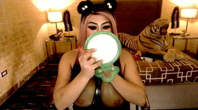 LavictoriaFox online show from 01.30.25