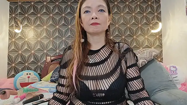 Snapshot of yummymeily chatting on 10.18.25 yummymeily online show from 10.18.25