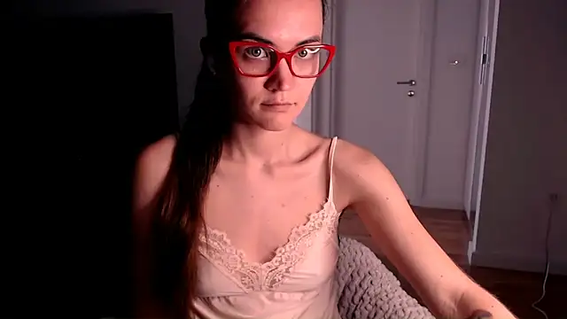 EvelynGG online show from 05.10.26
